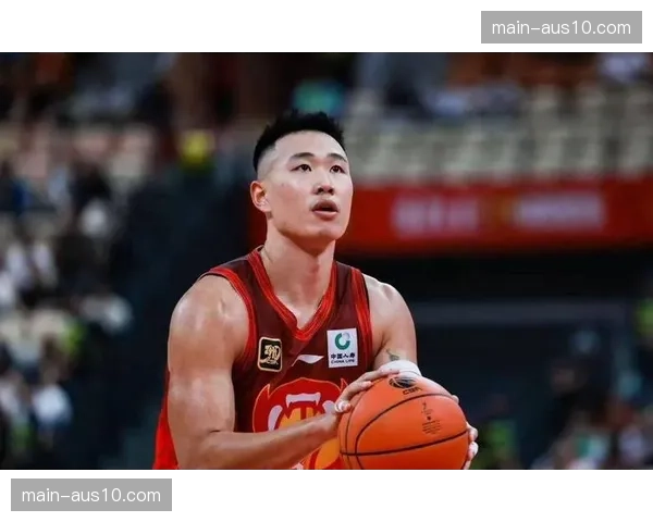 深圳男篮本土侧翼爆发 贺希宁MVP级表现引领进攻体系