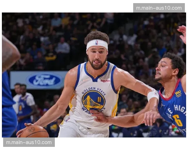 布莱顿进攻端交叉跑位创造空间 无球移动效率显著