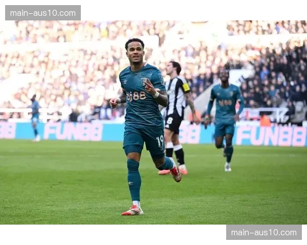 伯恩茅斯不败纪录扩至12场，中游球队稳定性超越部分豪门